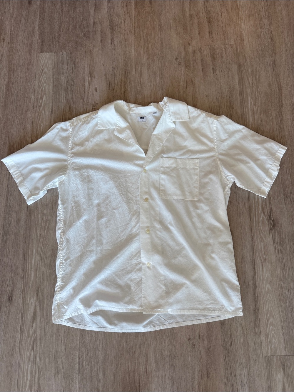 White Uniqlo Button Down Shirt Medium